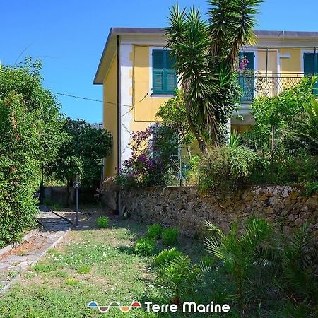 Nettuno, Terremarine Monterosso al Mare Exterior foto